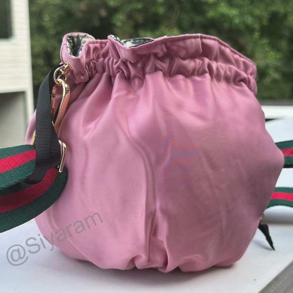 New Gucci drawstring closure bucket bag - Picture 4 of 6